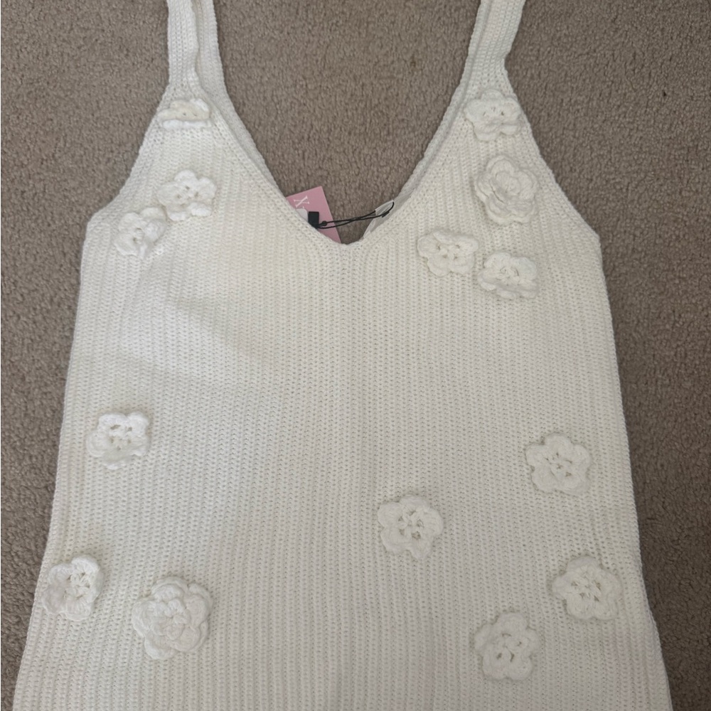 Line and Dot- White Crochet Flower Tank Top. New with tags.